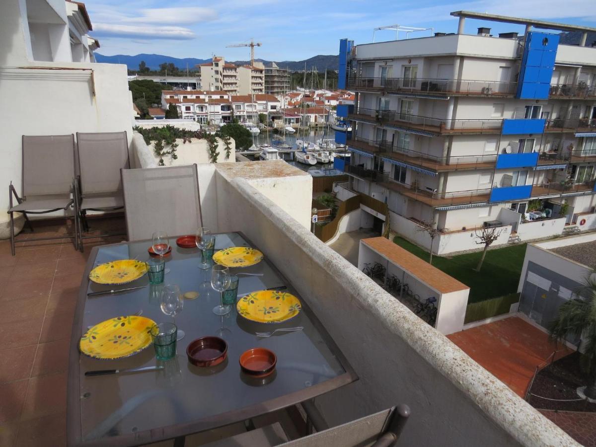 Royal Marine Falga Apartment *